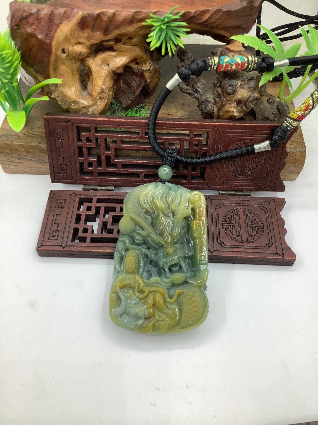神龙护主
