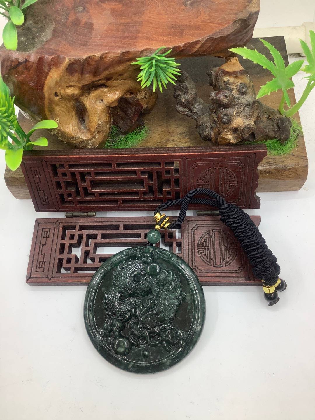 龙行天下