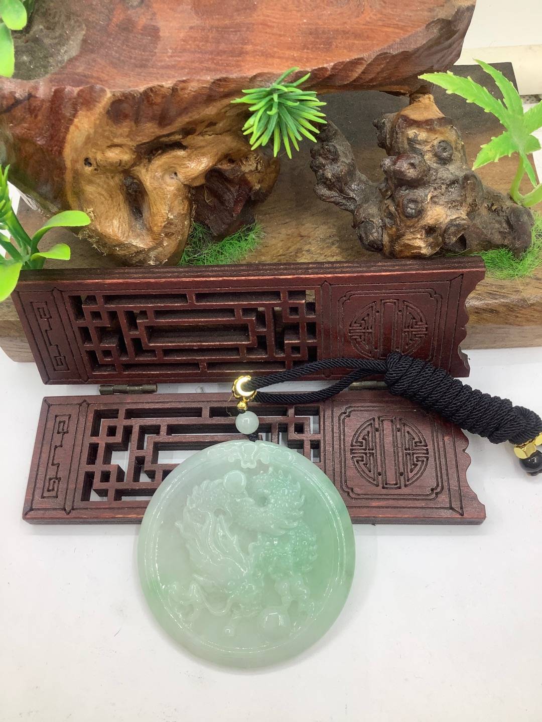 龙行天下