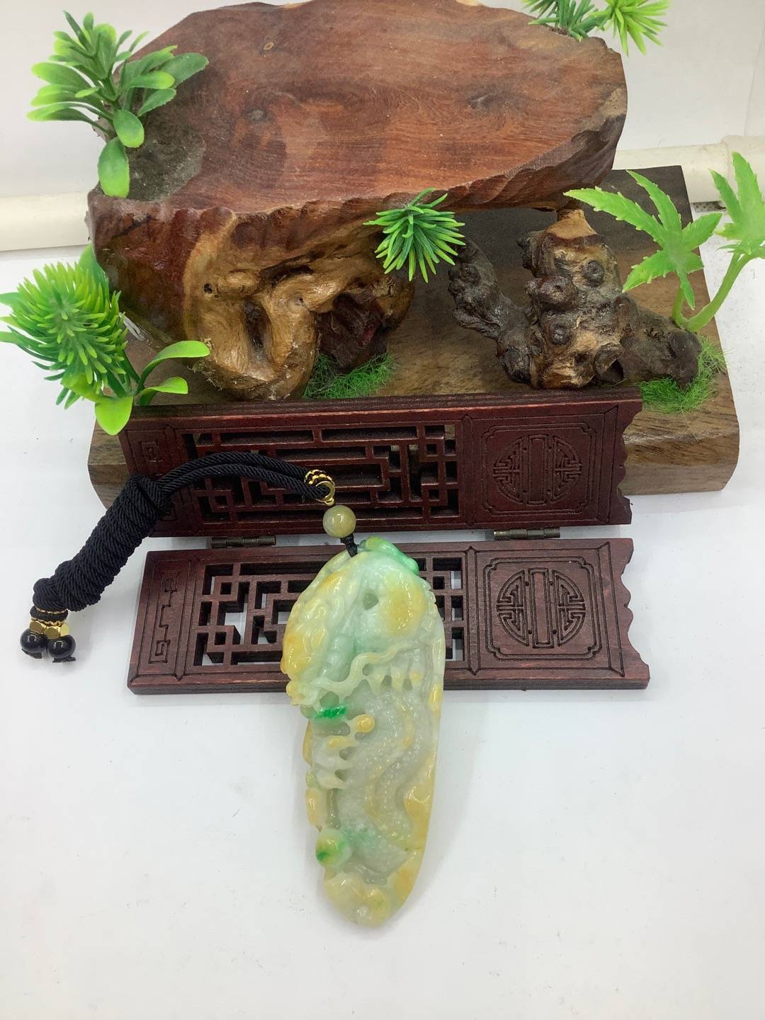 龙行天下