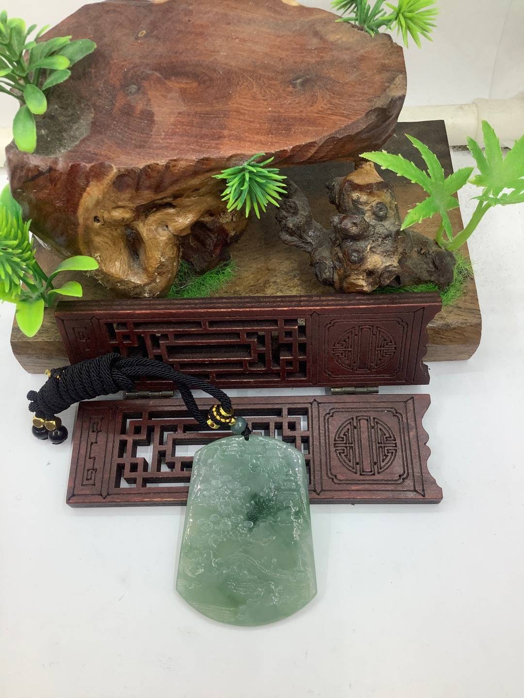 溪水行旅