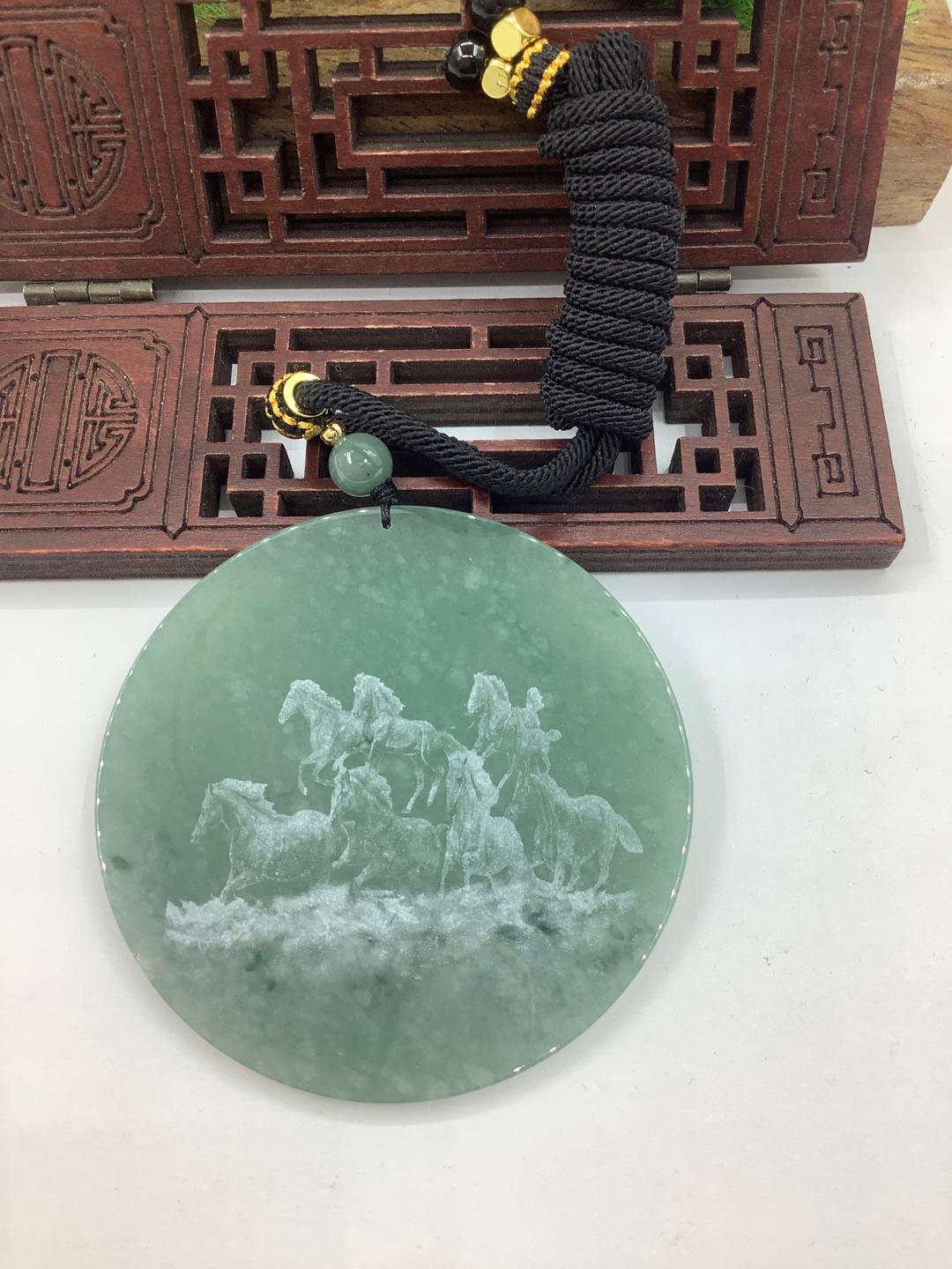八骏图
