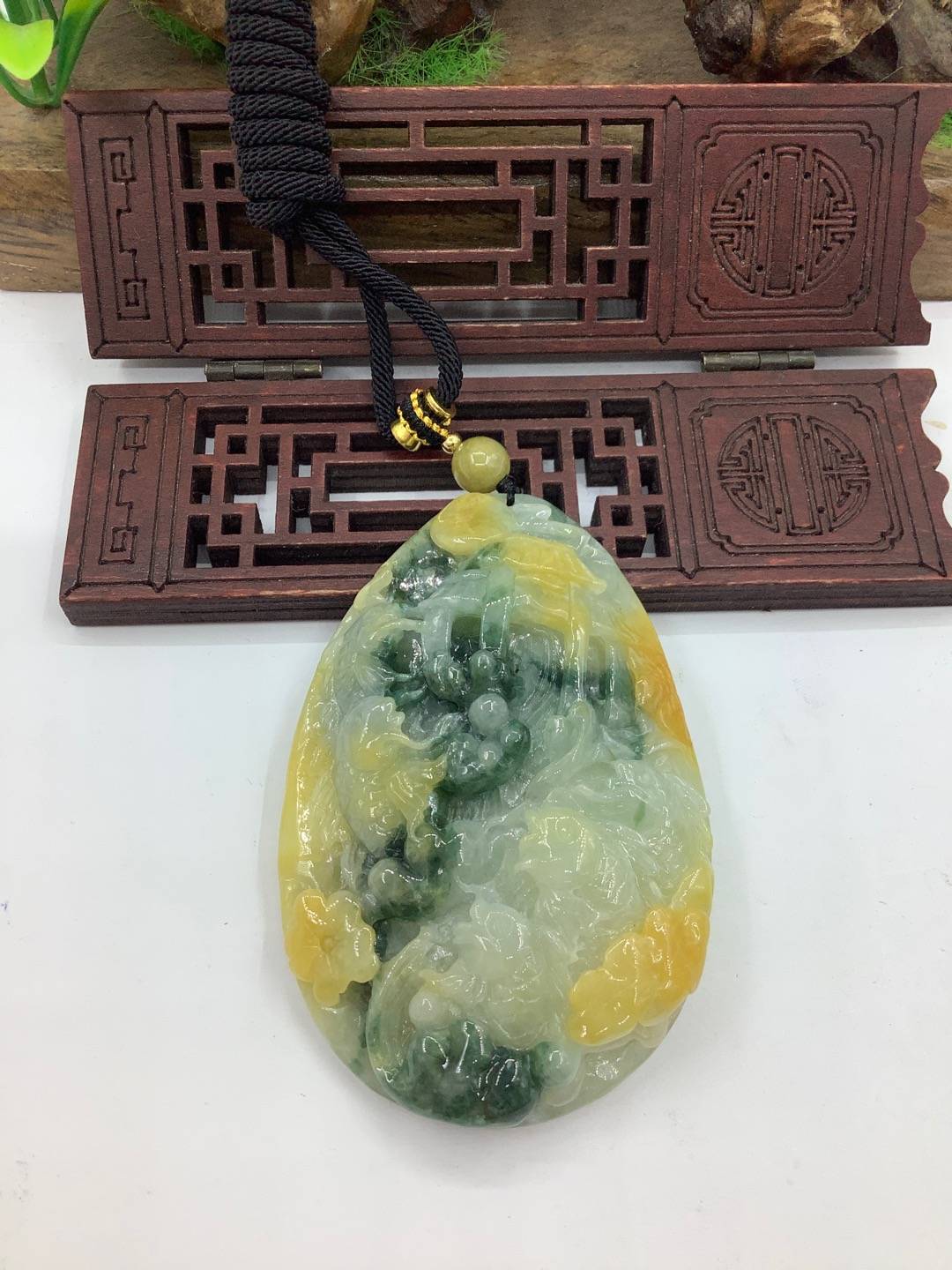 鱼跃龙门