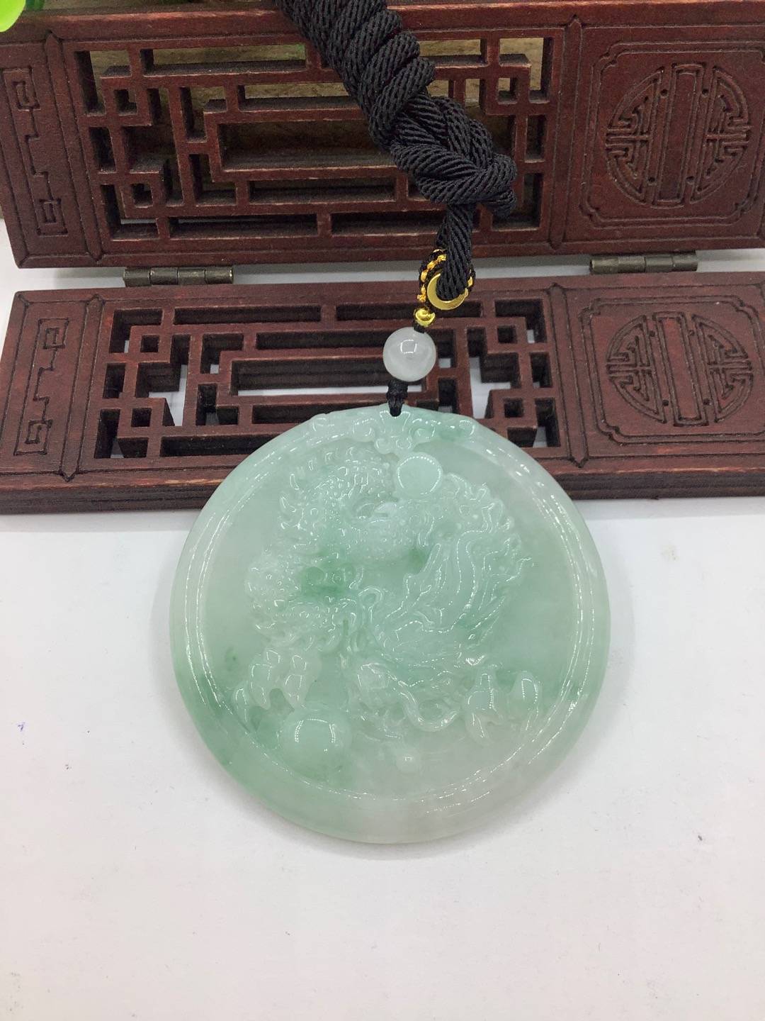 龙行天下