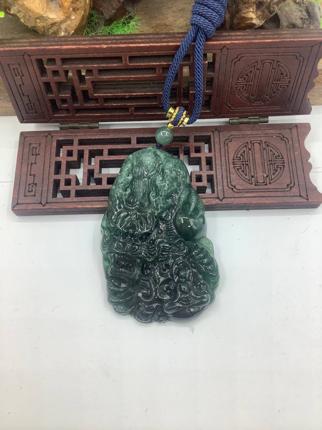 神龙护主