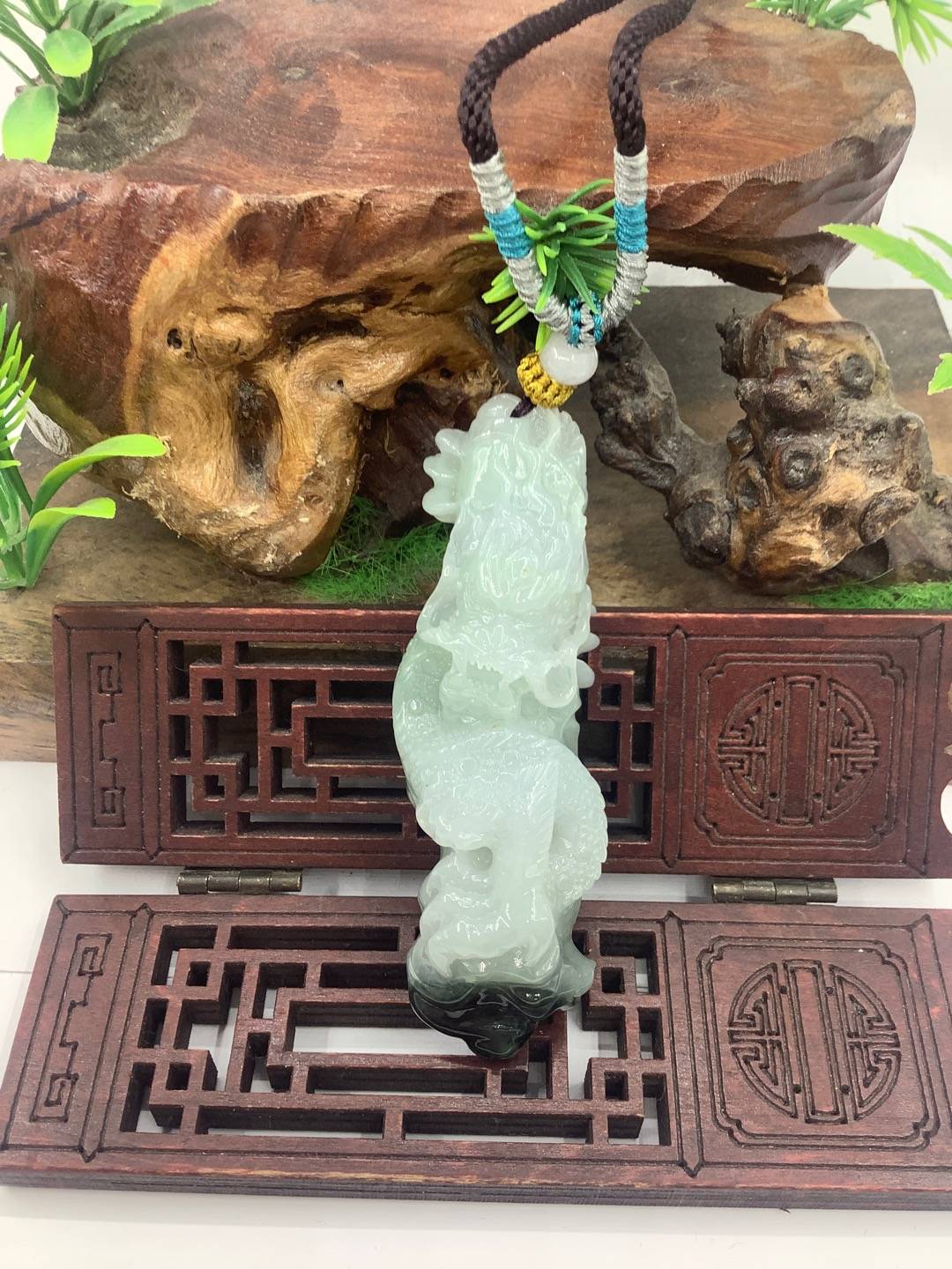 龙行天下