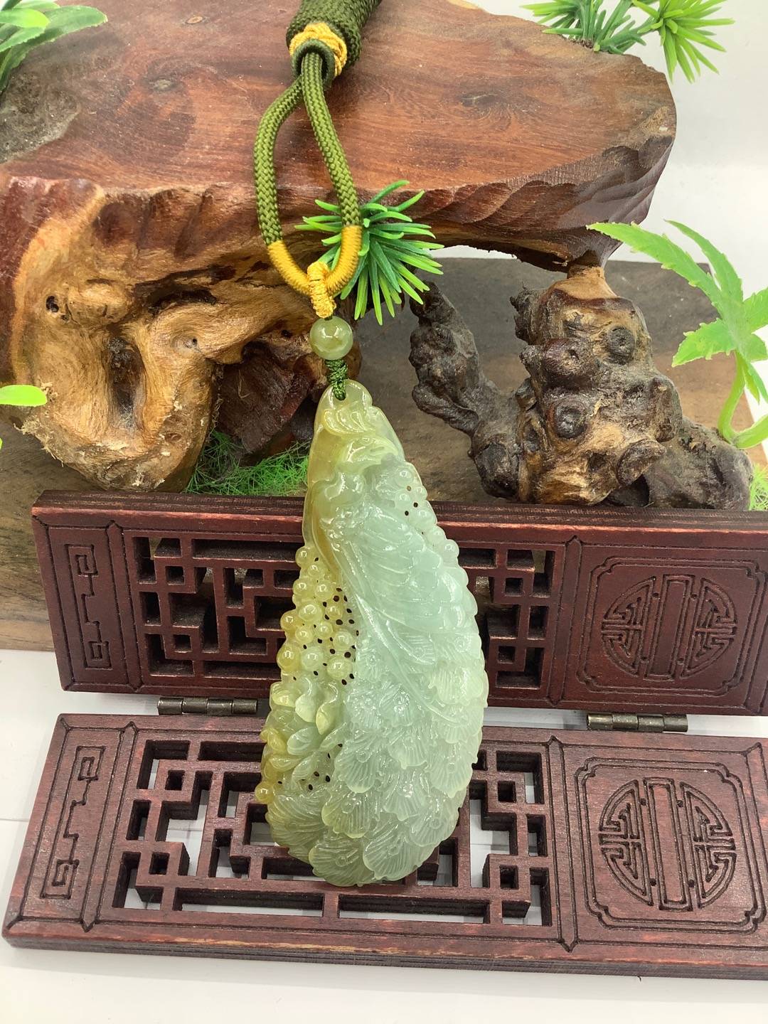 凤穿牡丹