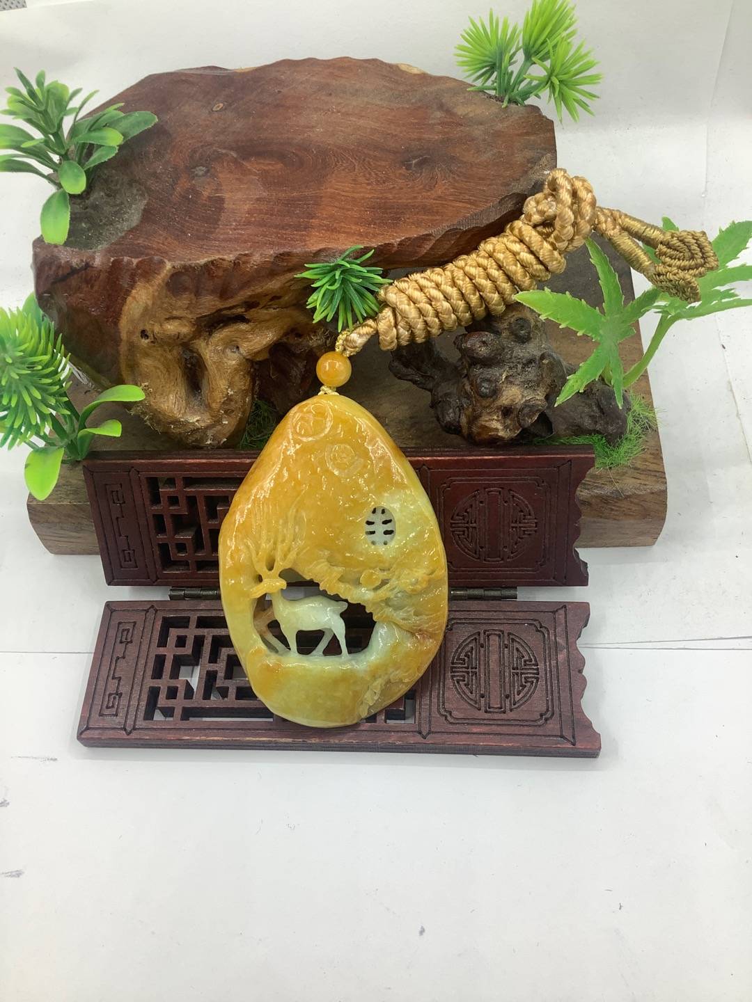鹿梅同春