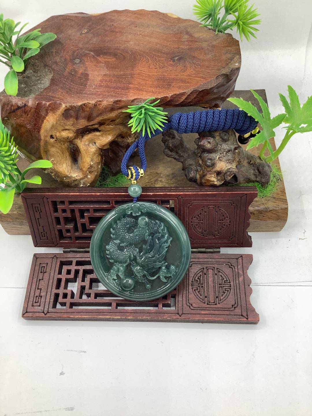 龙行天下
