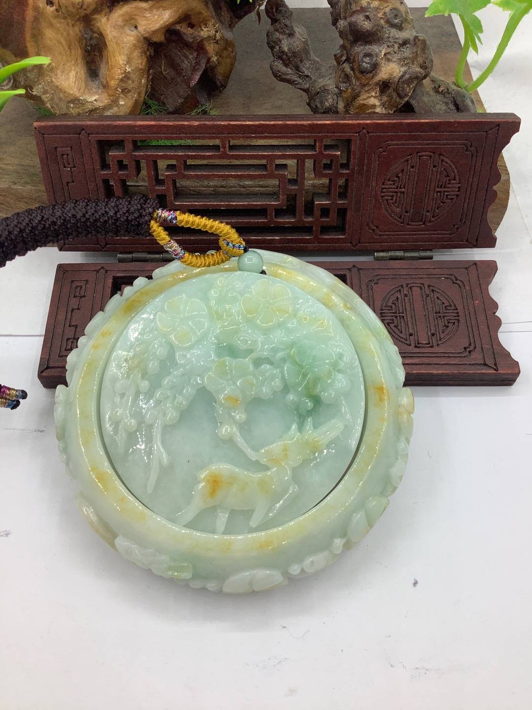 鹿梅同春