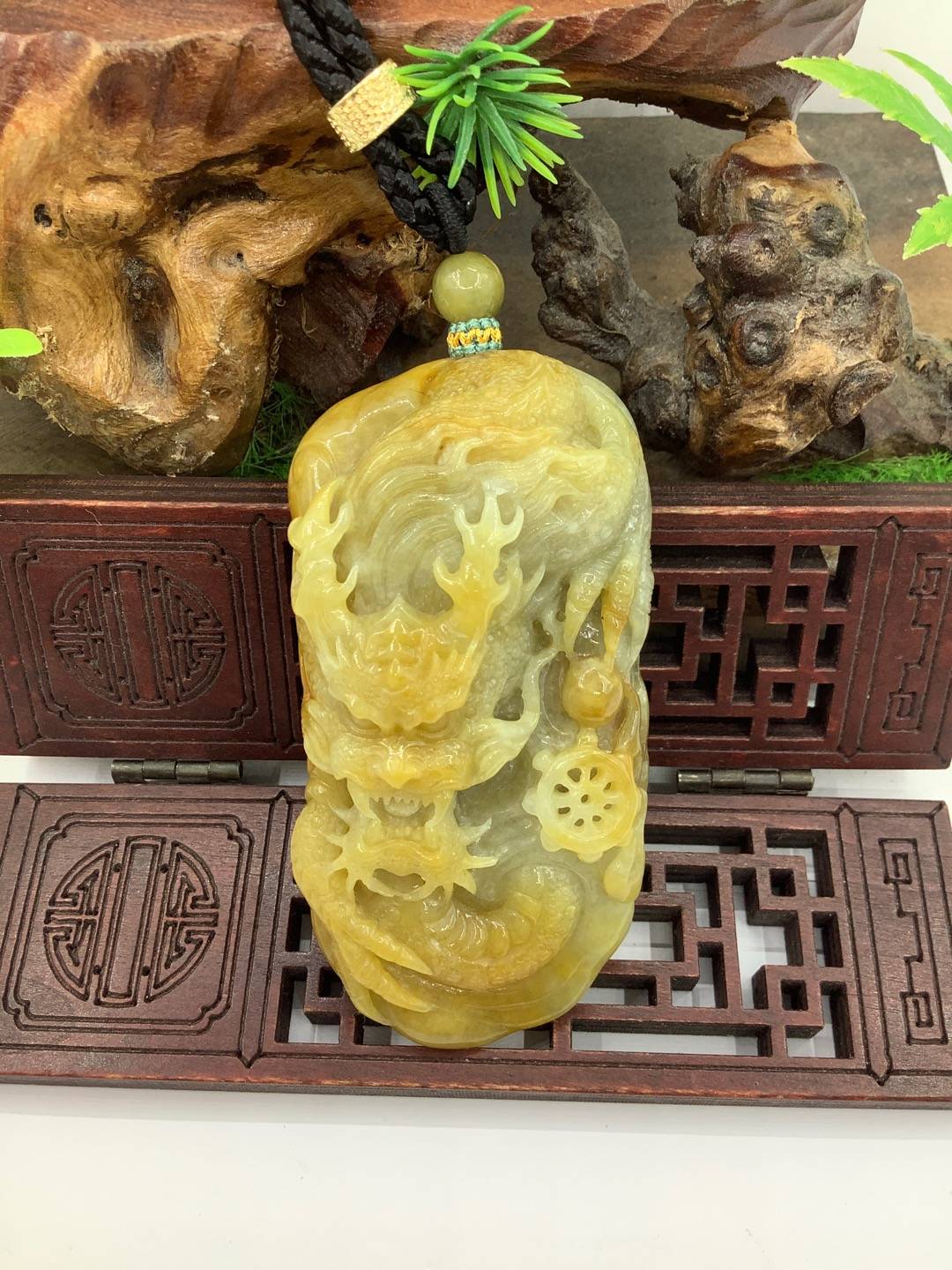 龙行天下