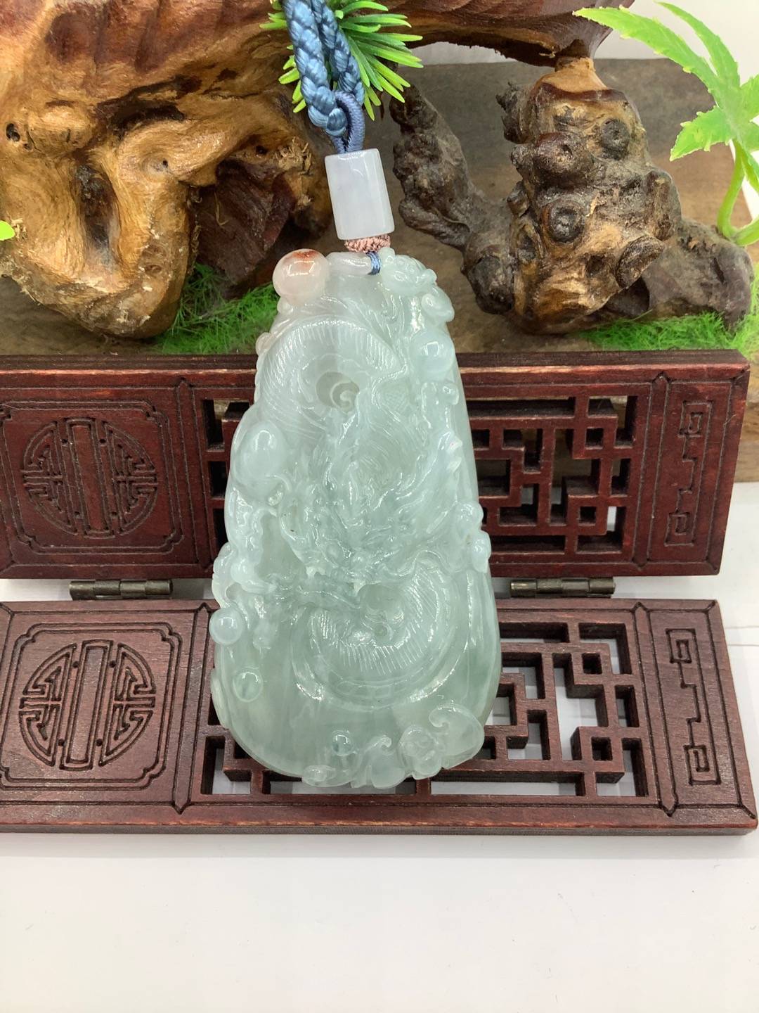 龙行天下