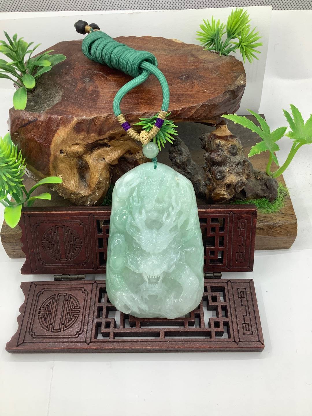 龙行天下