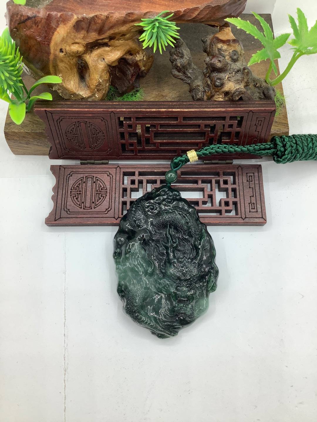 龙行天下