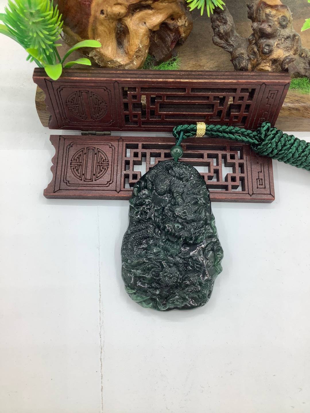 双龙护主