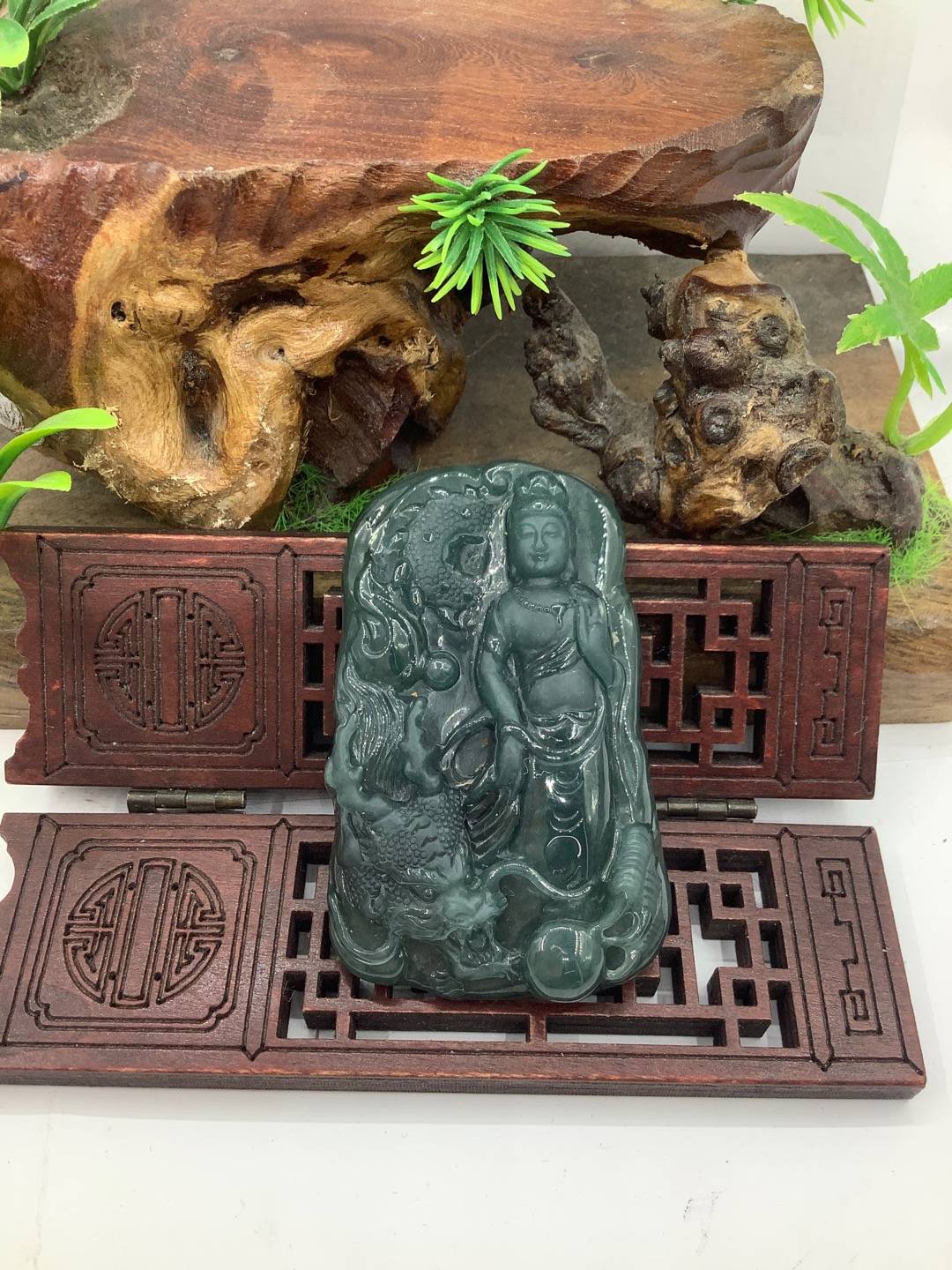 神龙护主