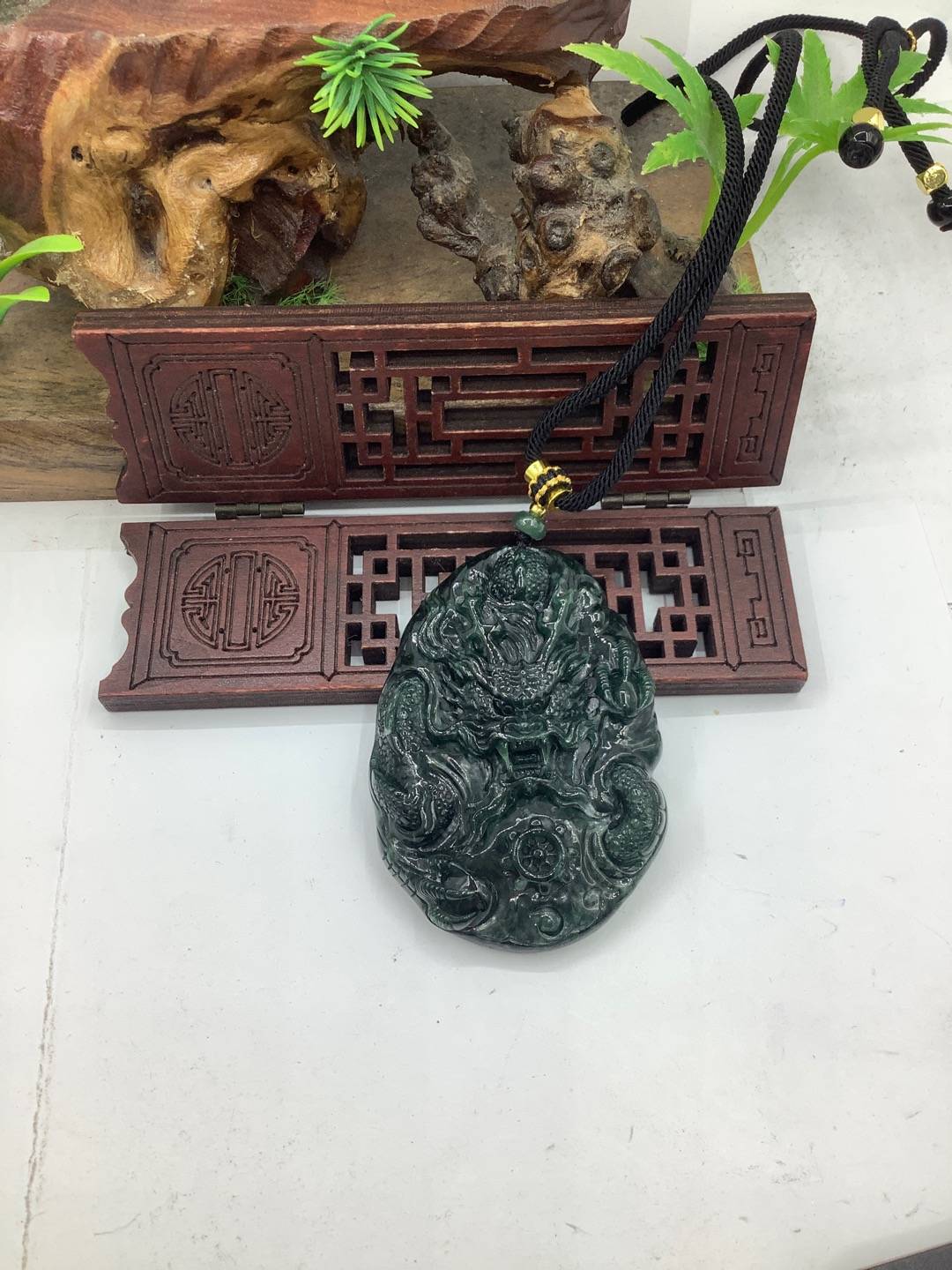 龙行天下