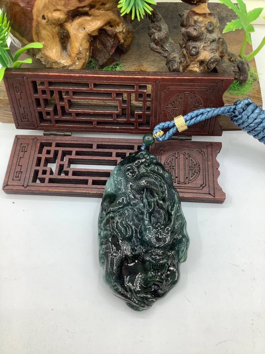 龙行天下