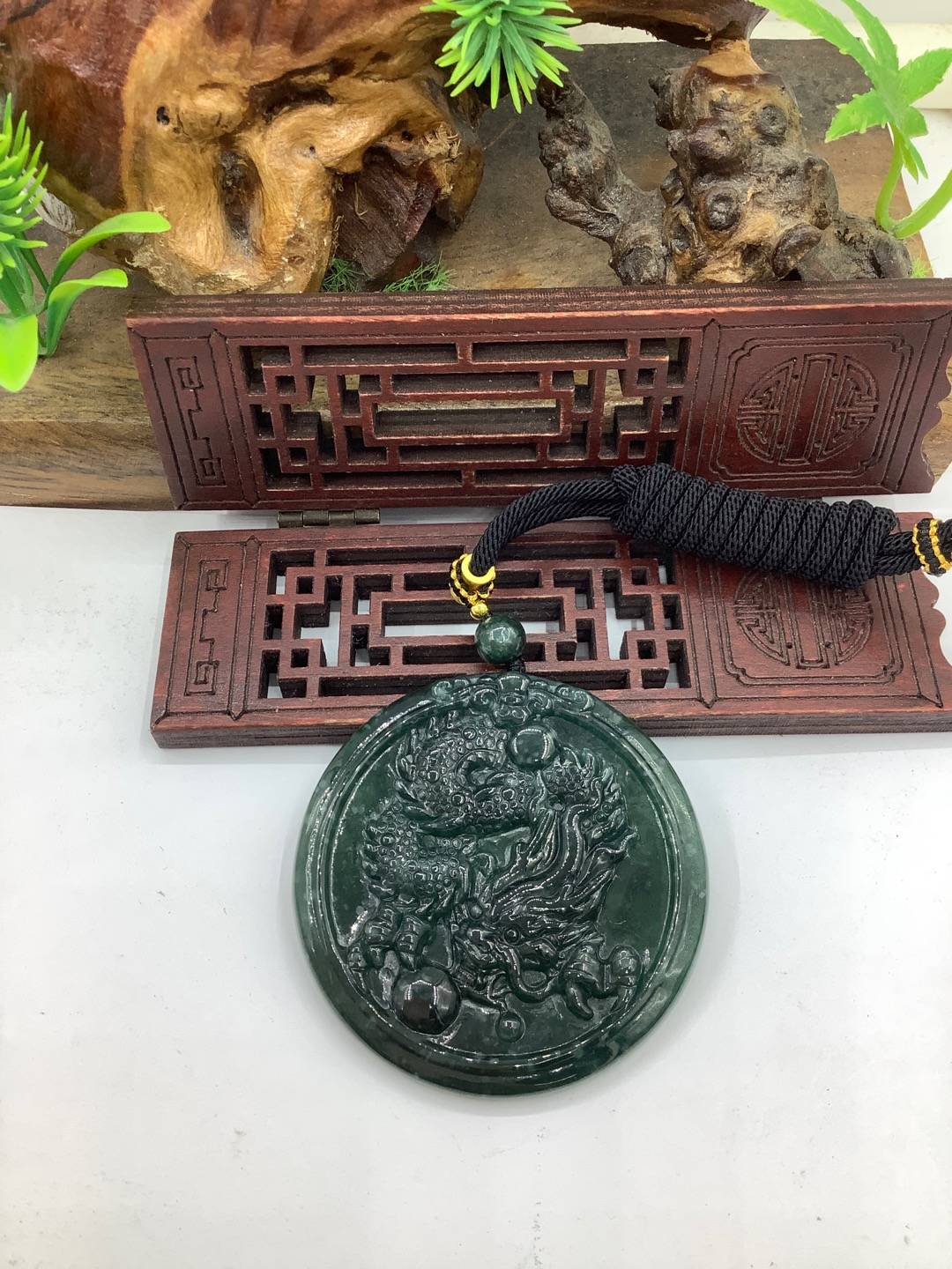 龙行天下