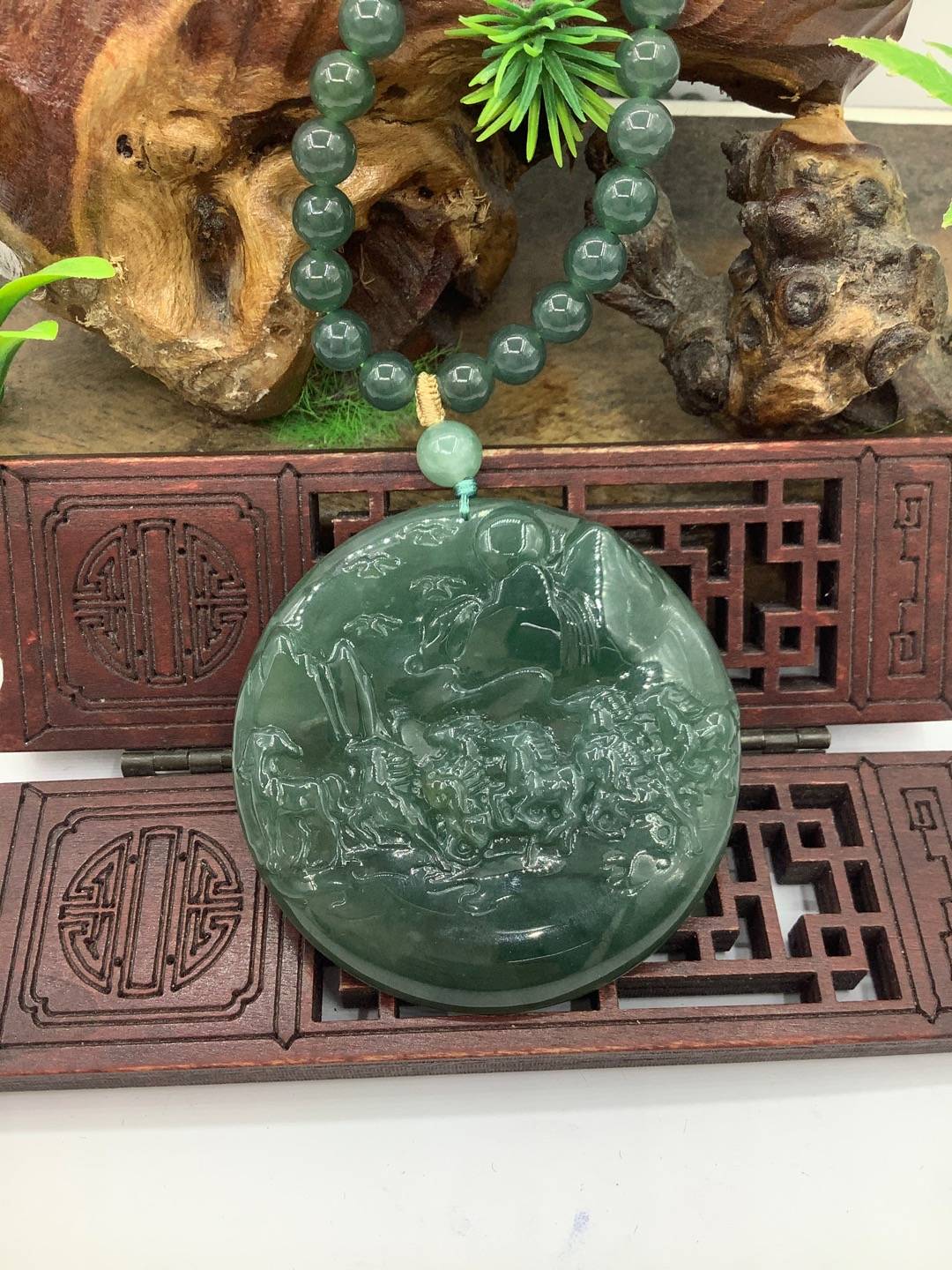 八骏图