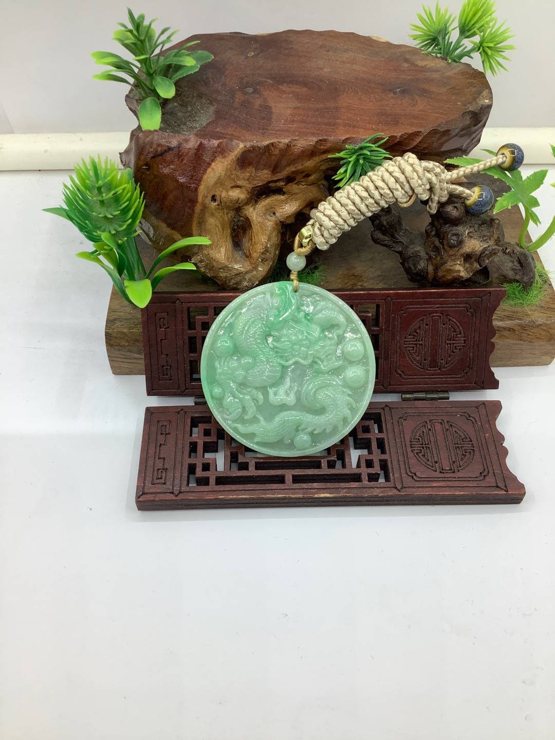 龙行天下