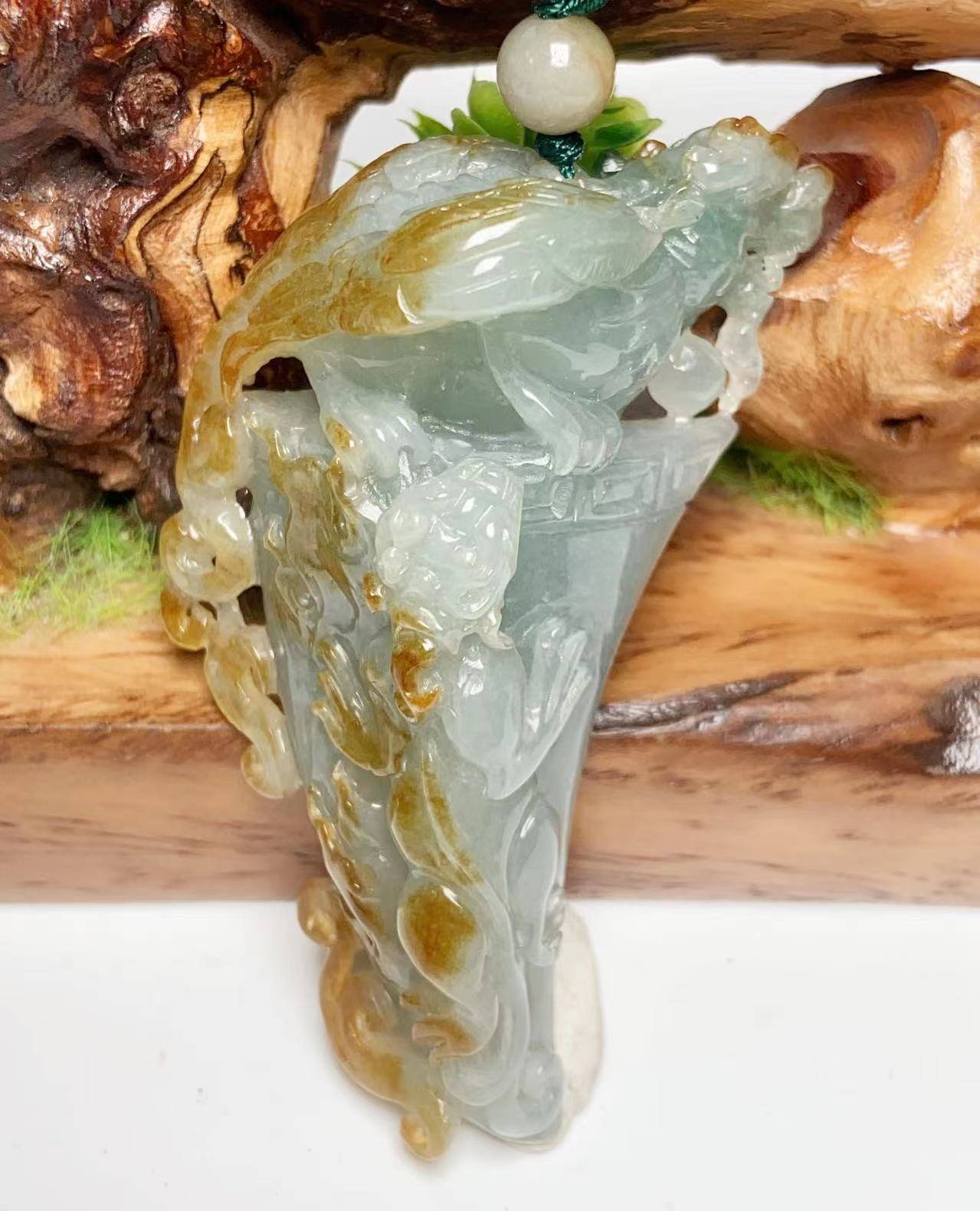 瑞兽献福