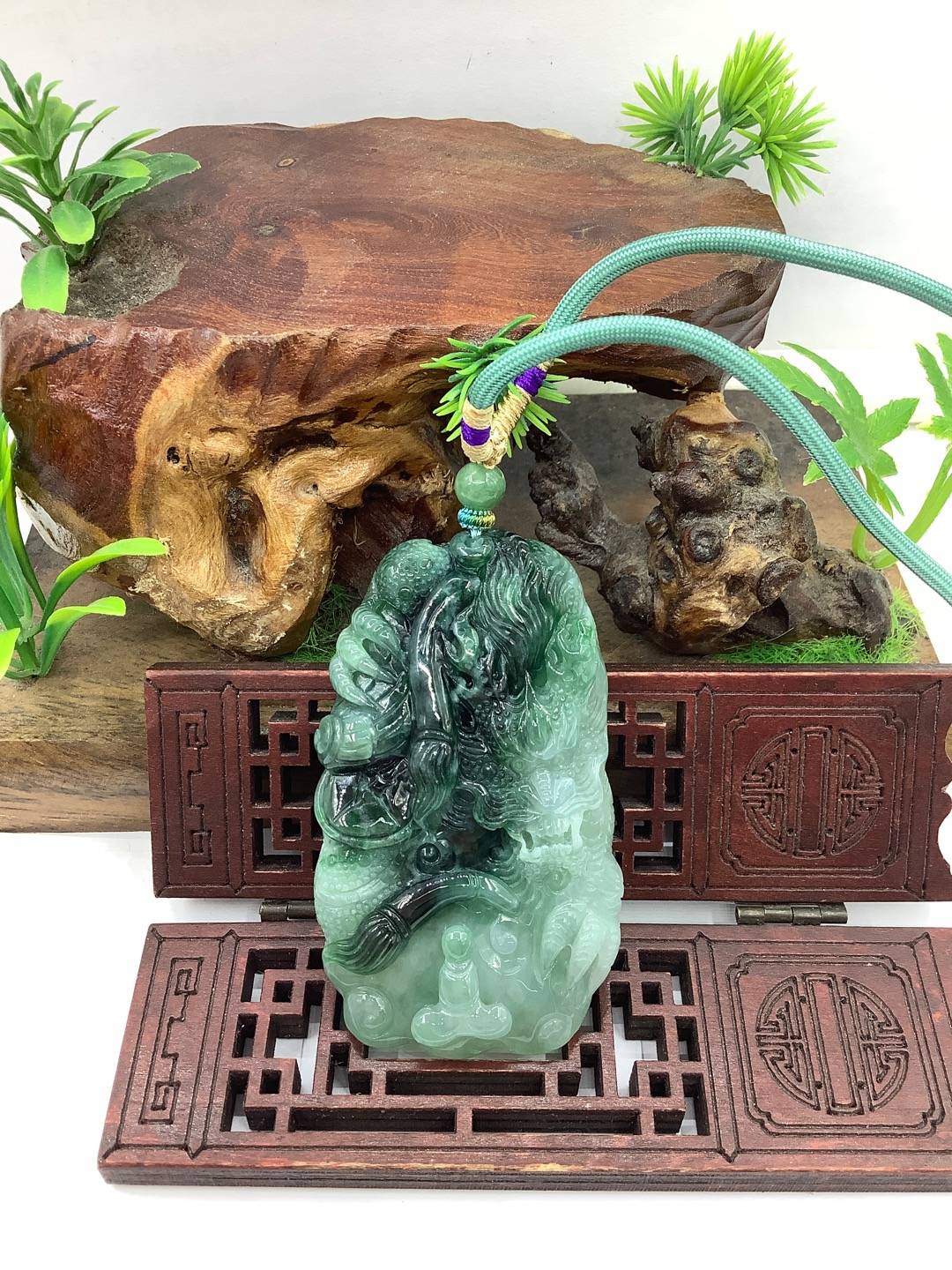 神龙护主