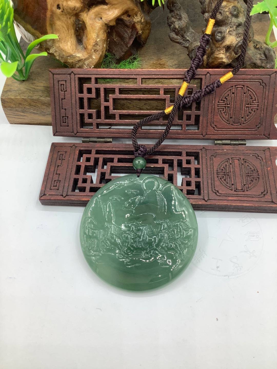 八骏图