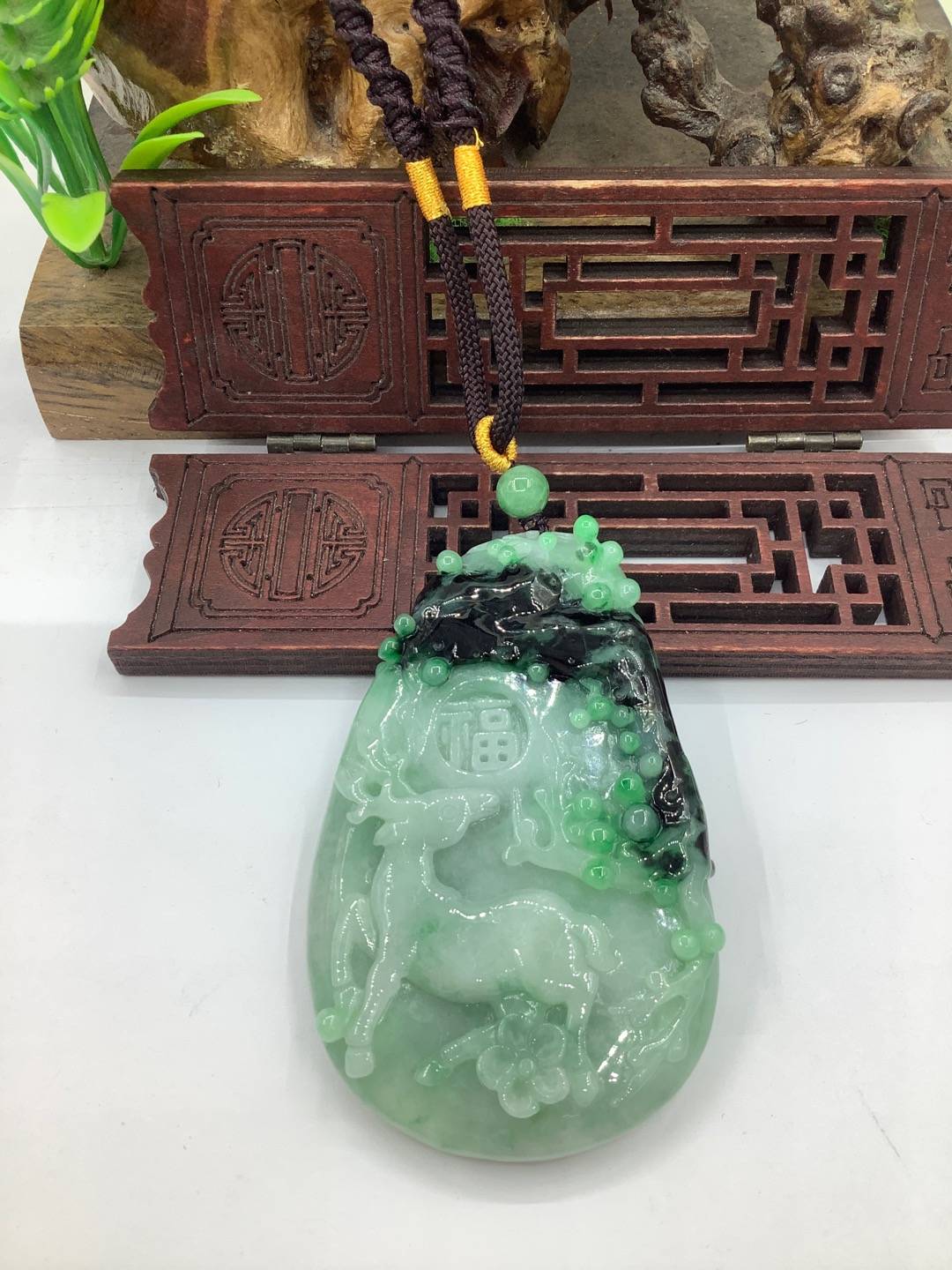 鹿梅同春