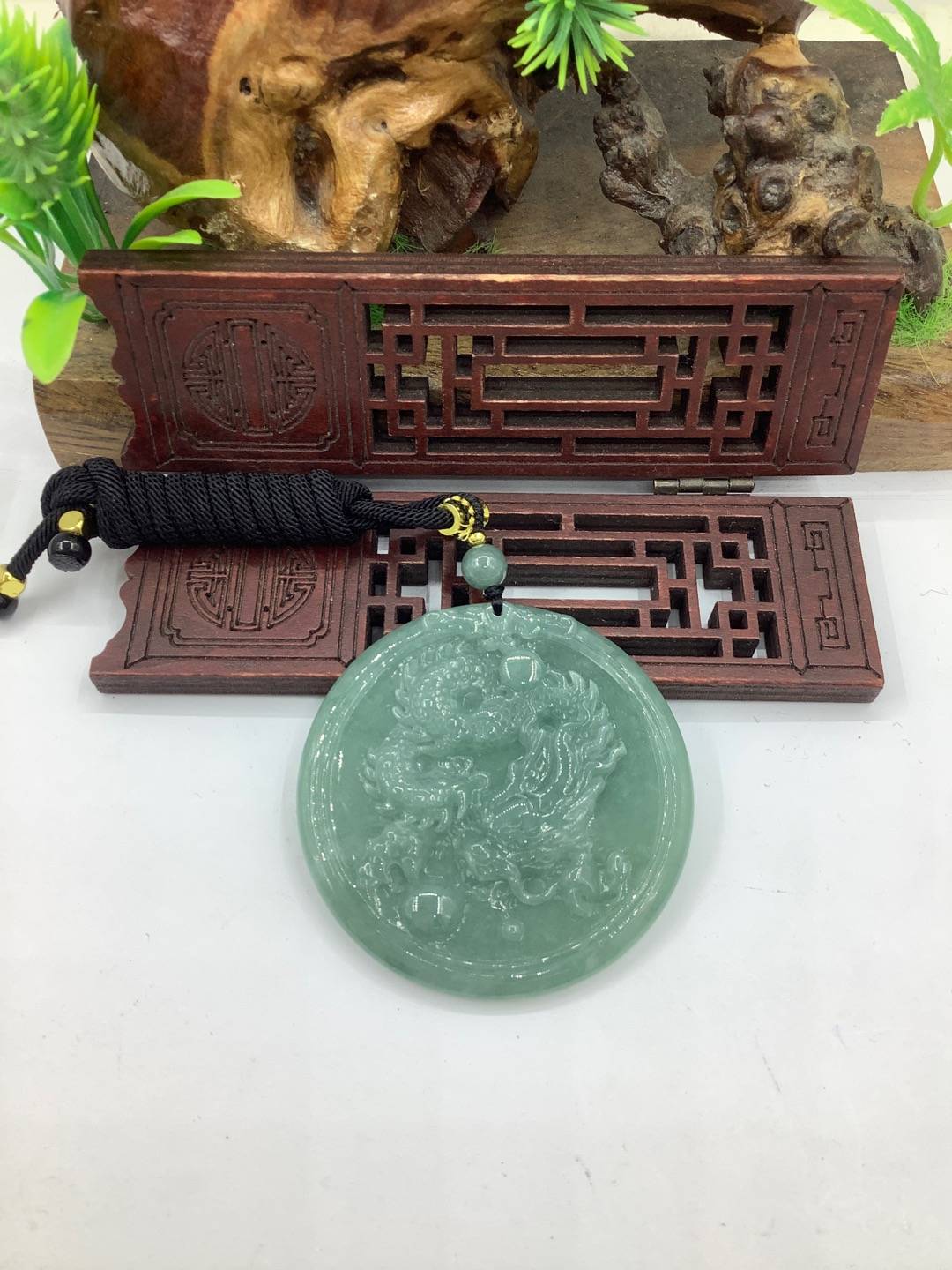 龙行天下
