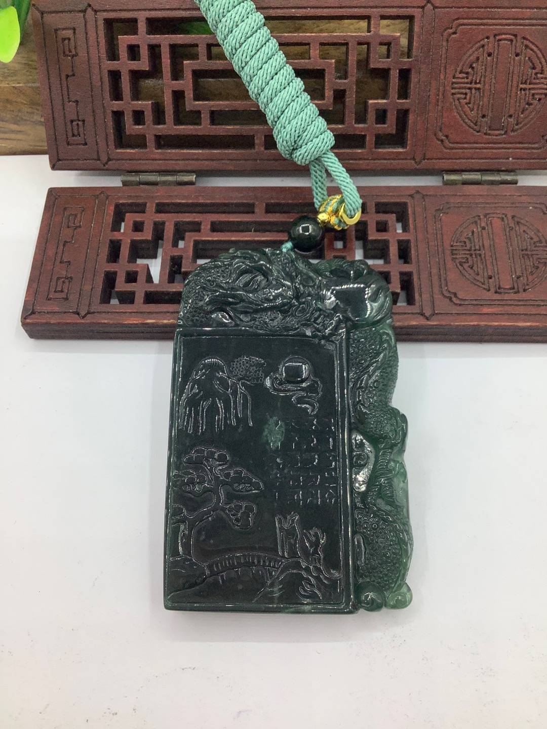 龙行天下