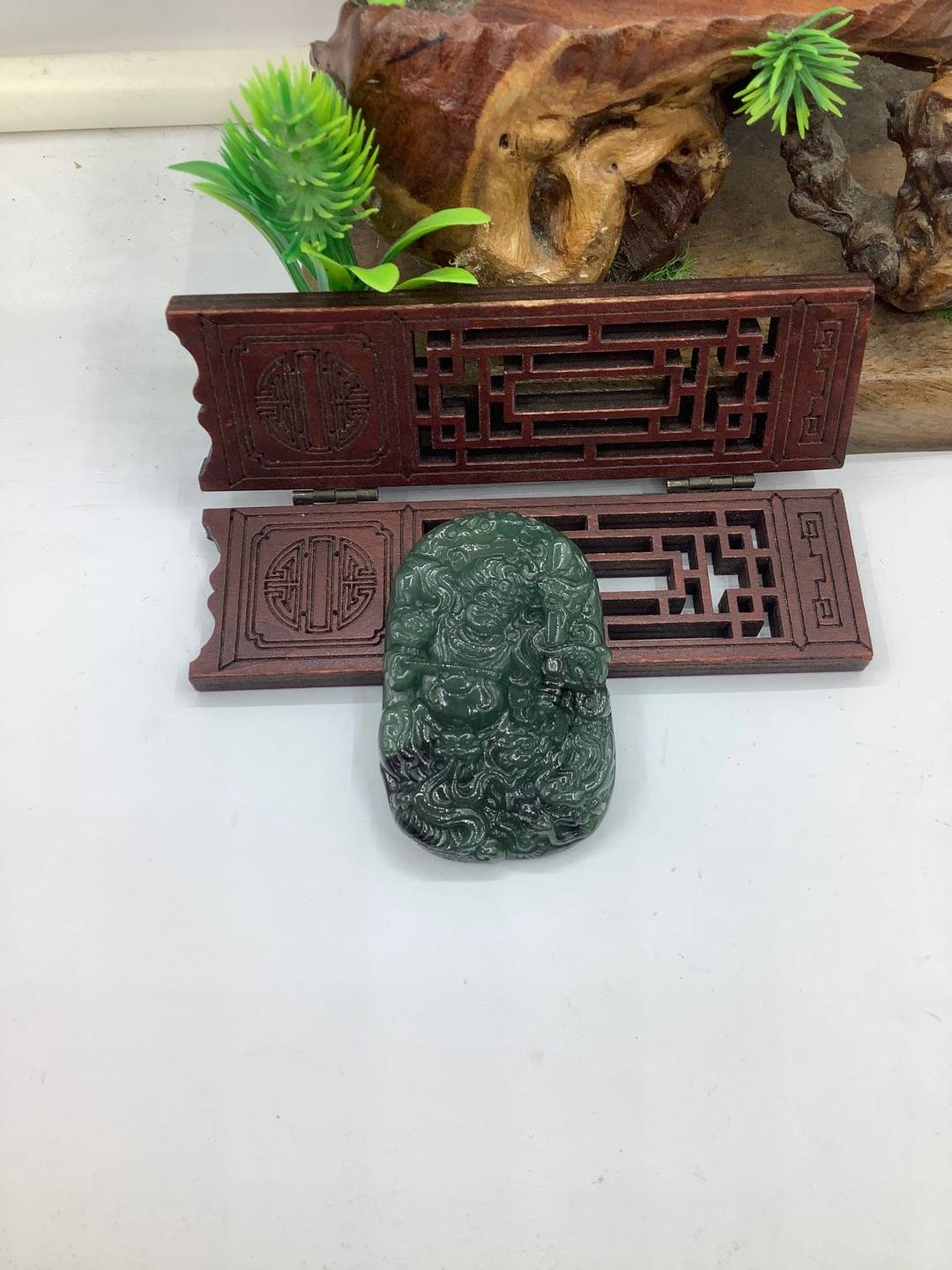 御龙不动