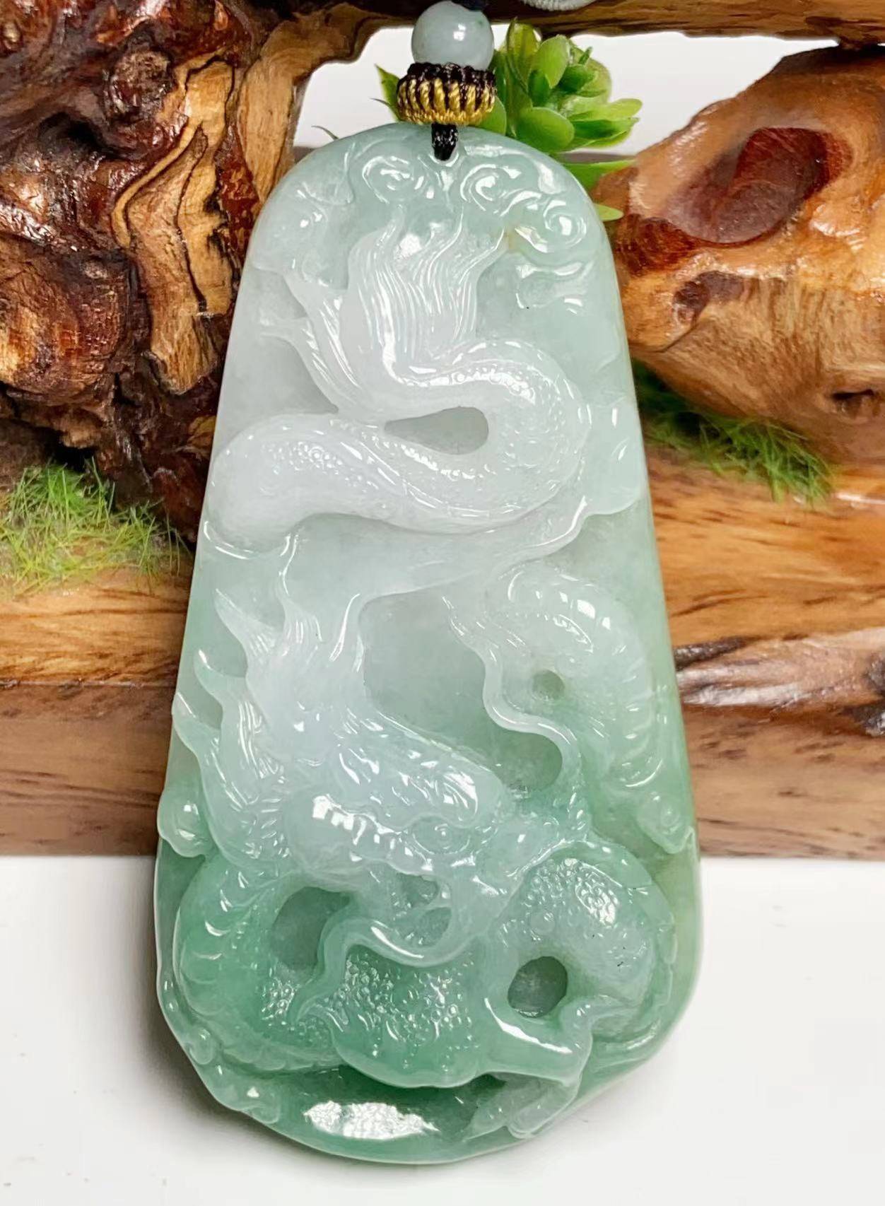 龙行天下