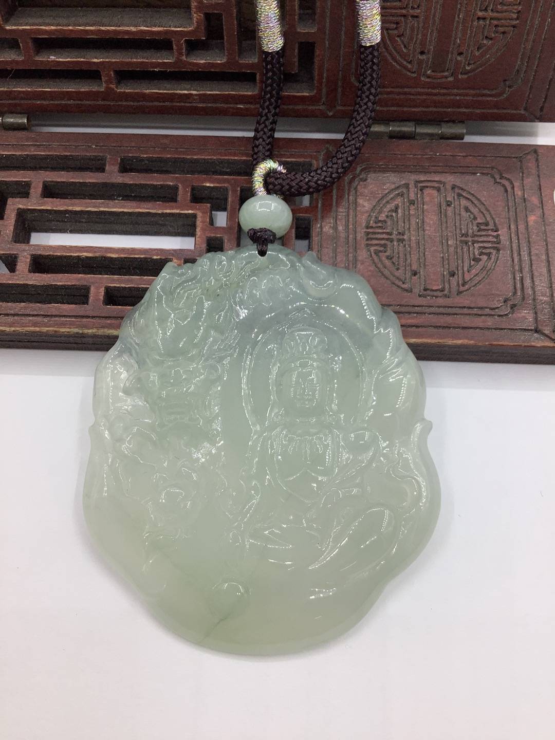 神龙护主