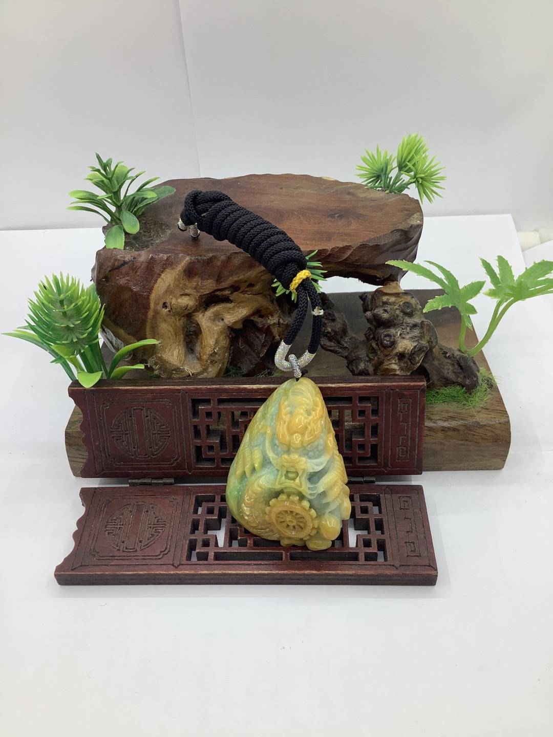 龙行天下