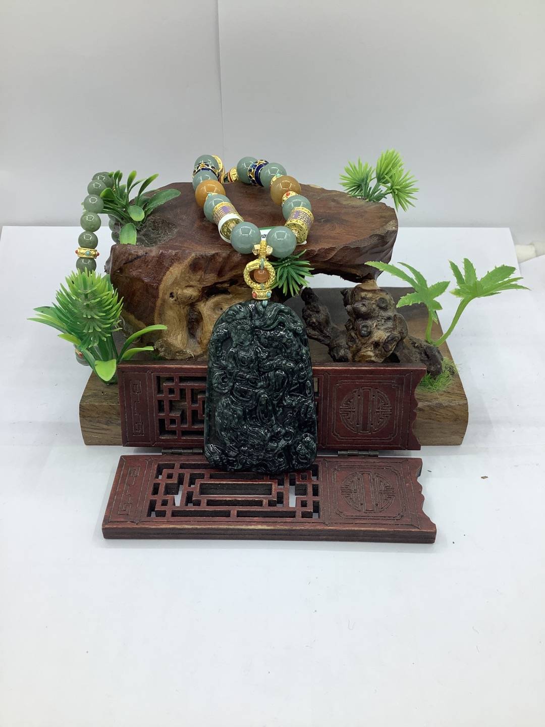 神龙护主