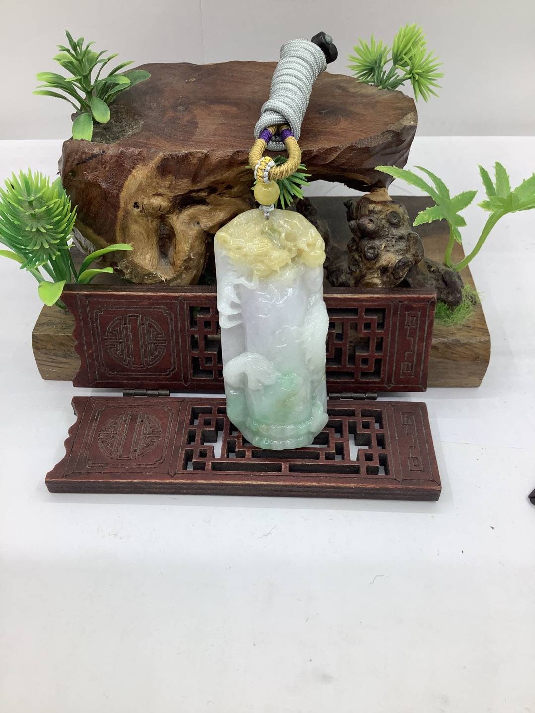 龙行天下