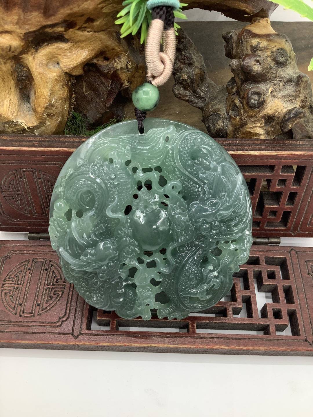 双龙护主