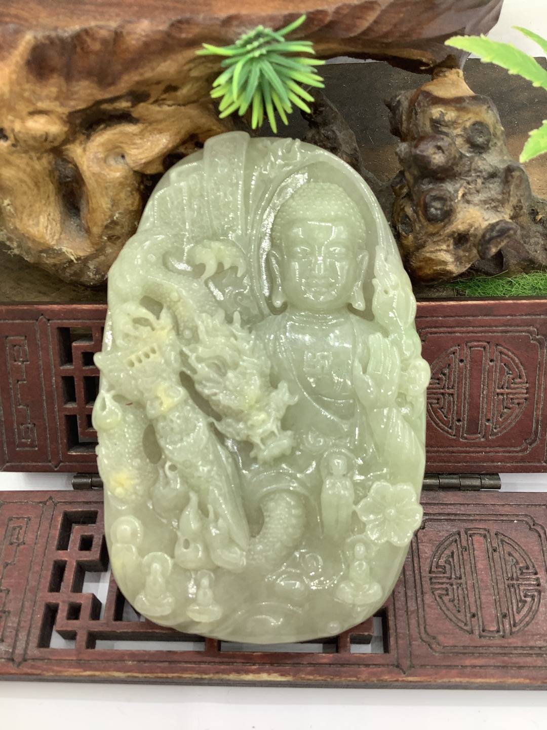 神龙护主
