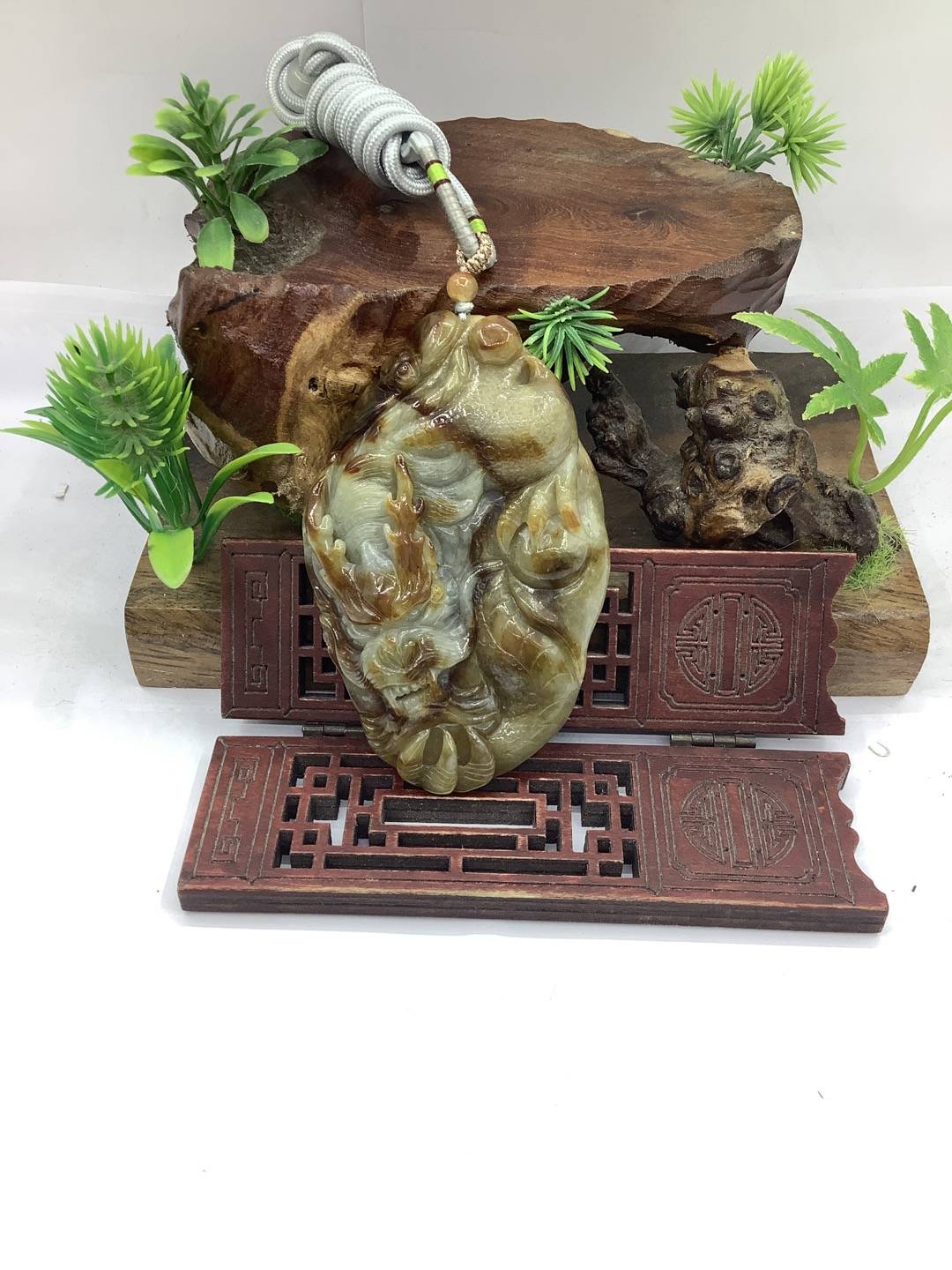 龙行天下
