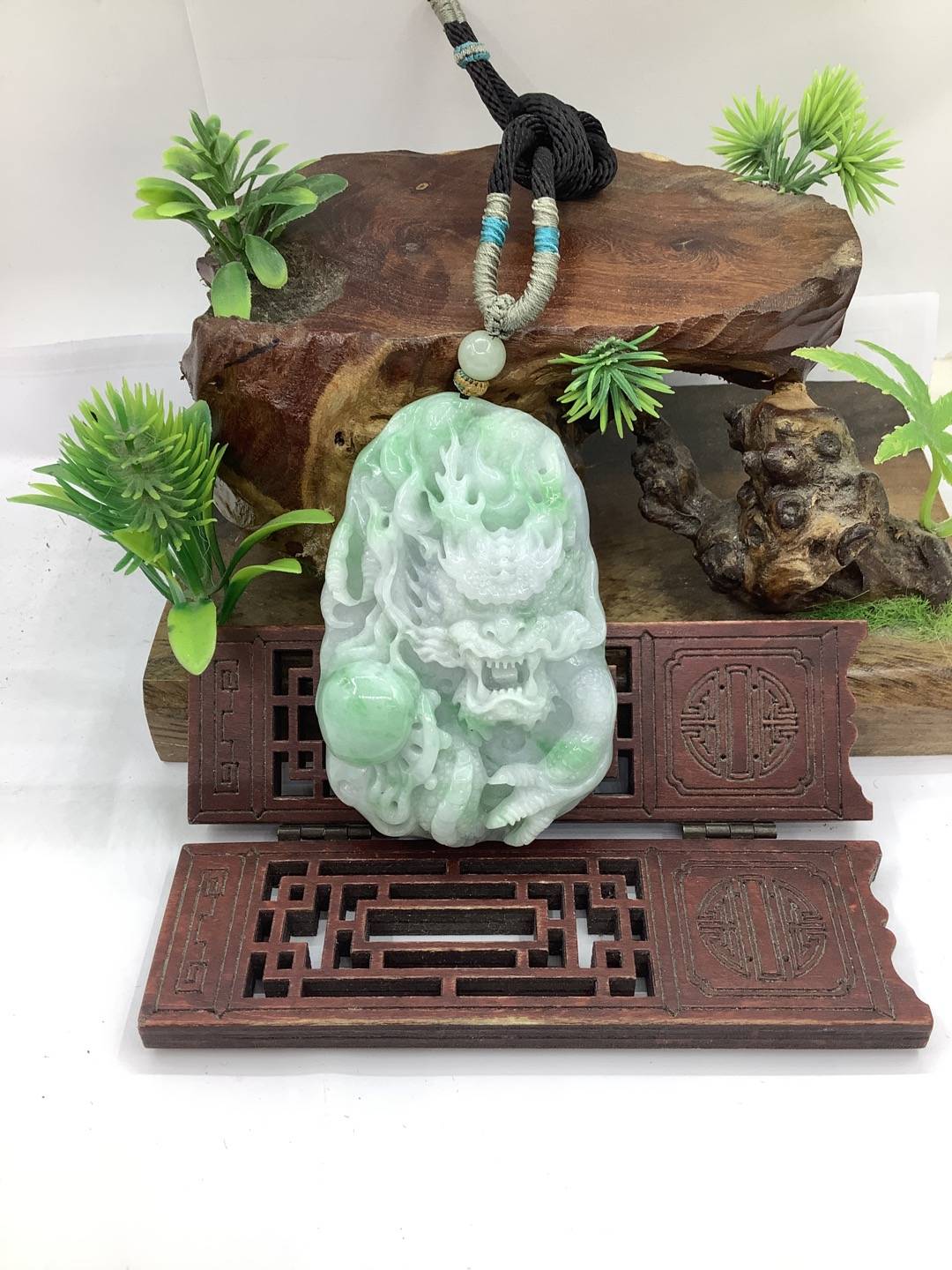 龙行天下