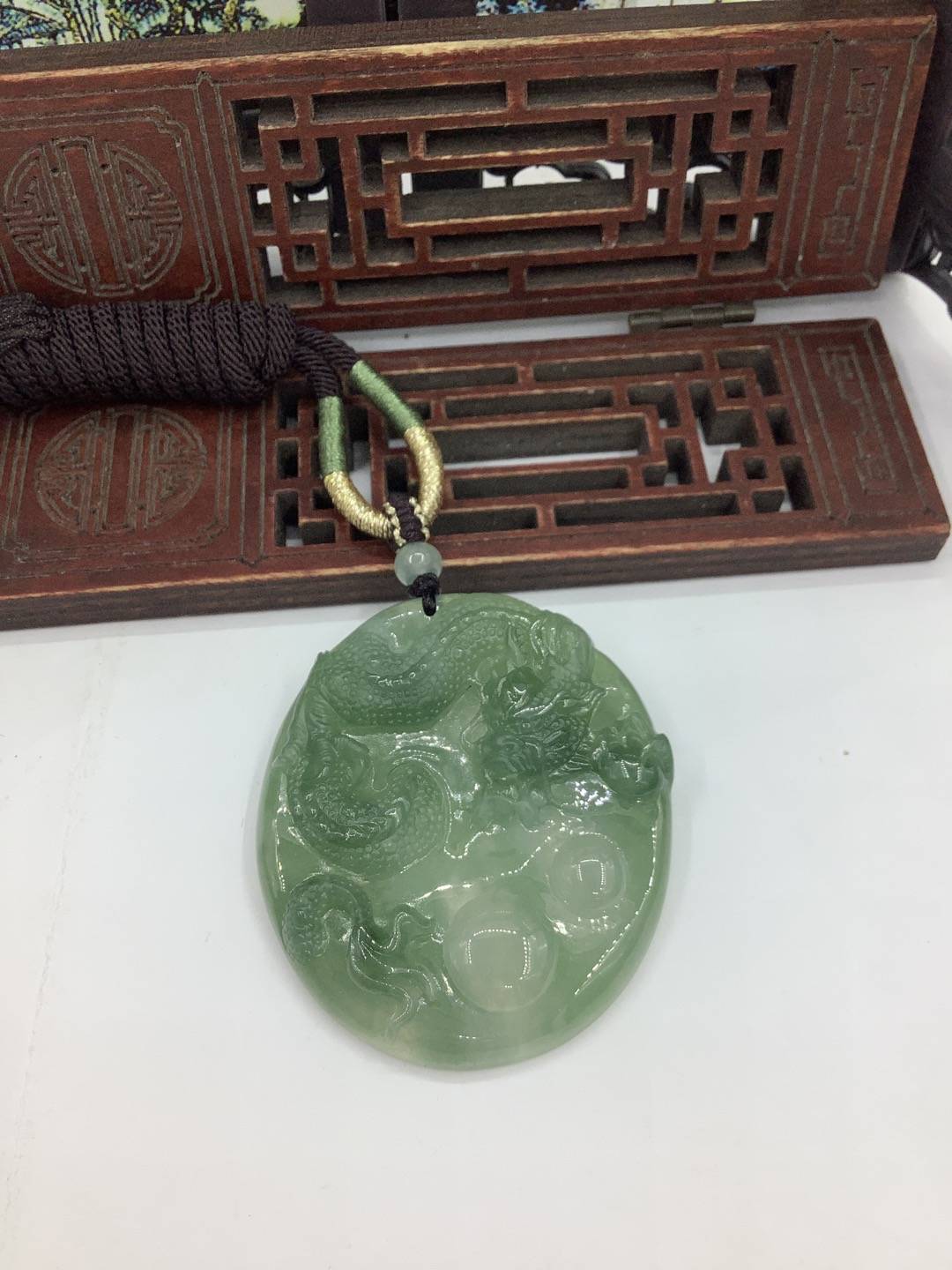 龙行天下