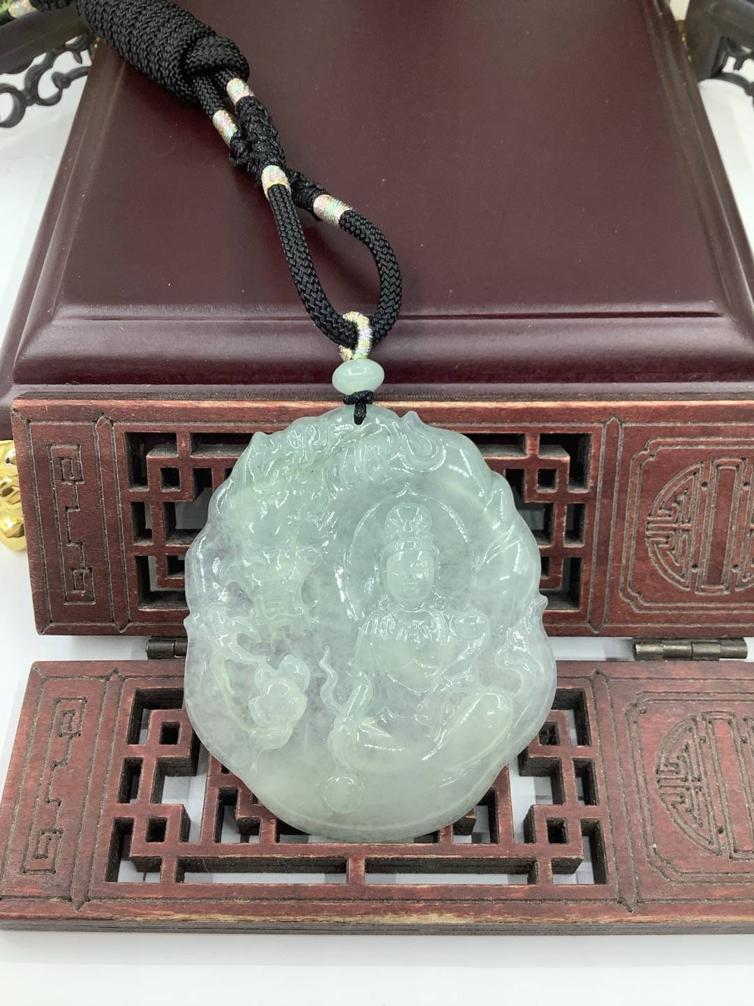 神龙护主