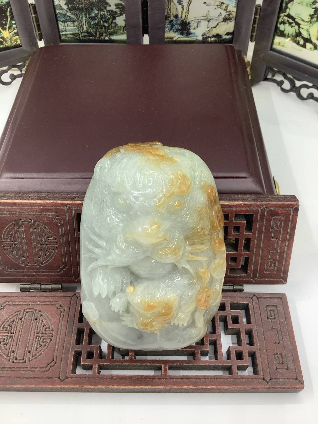 虎虎生威