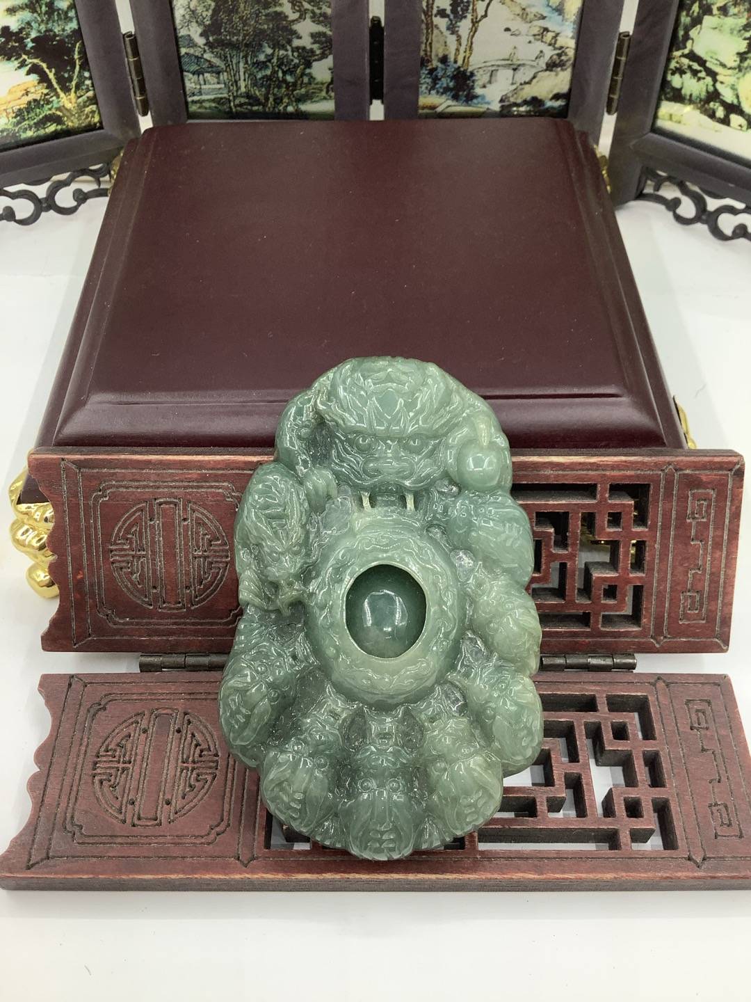 九龙护主