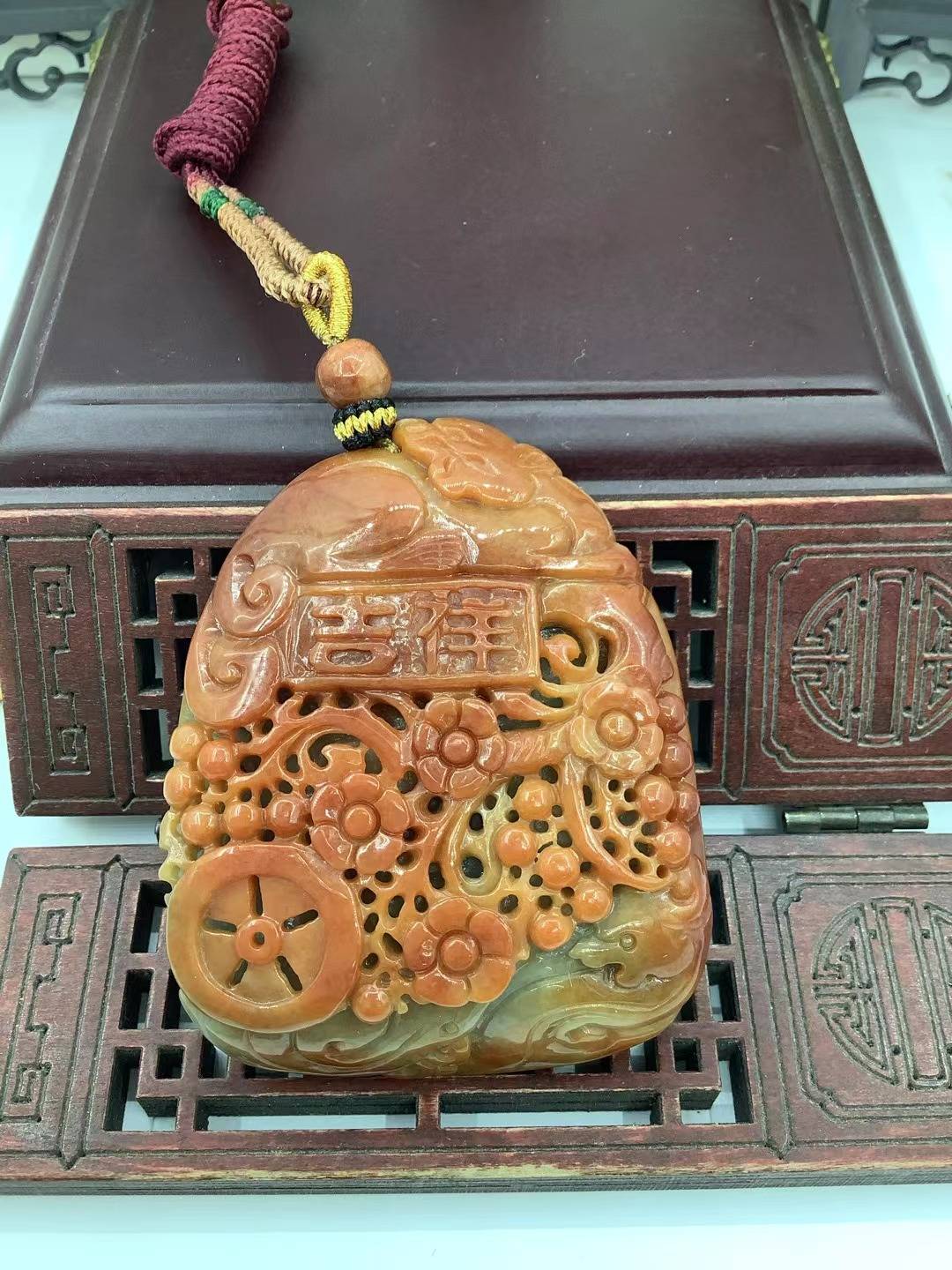 灵兽献瑞
