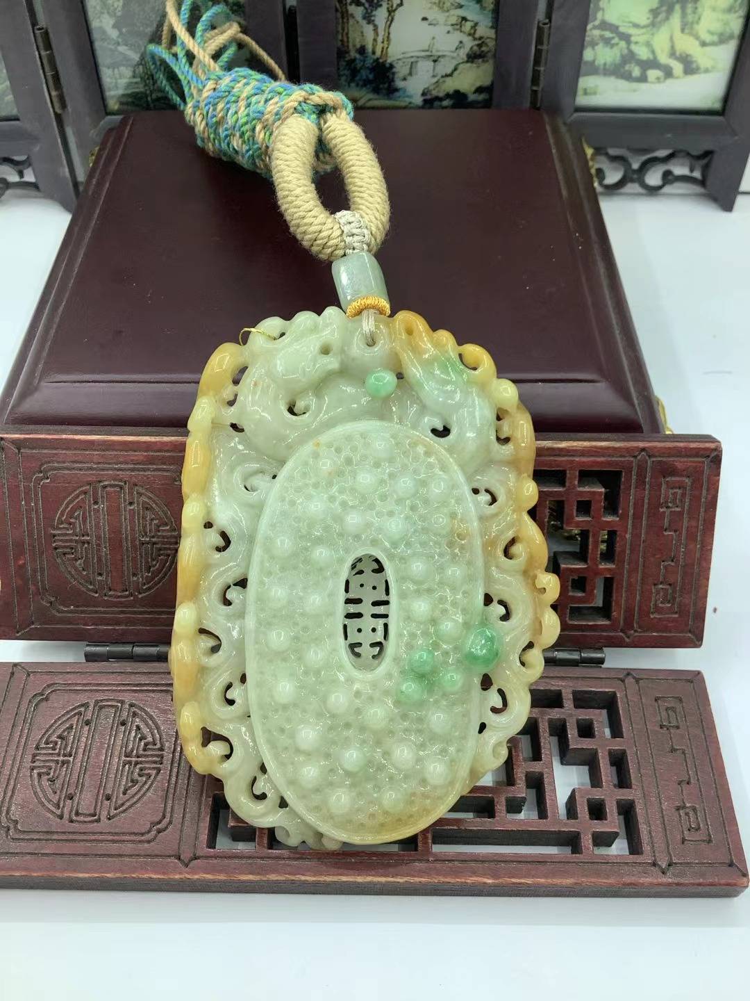 双龙护主 