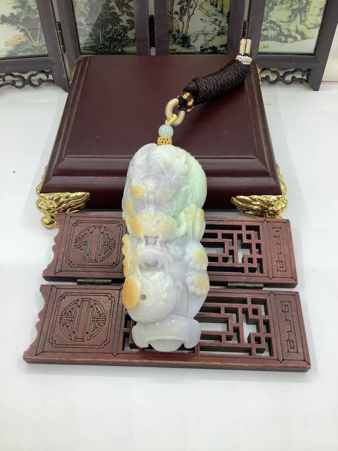 龙行天下