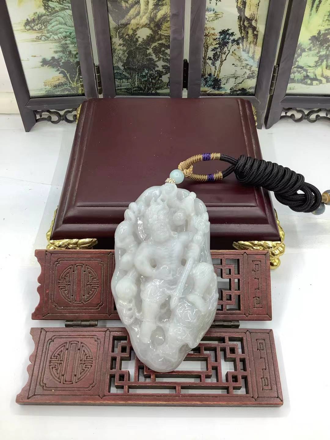 御龙不动