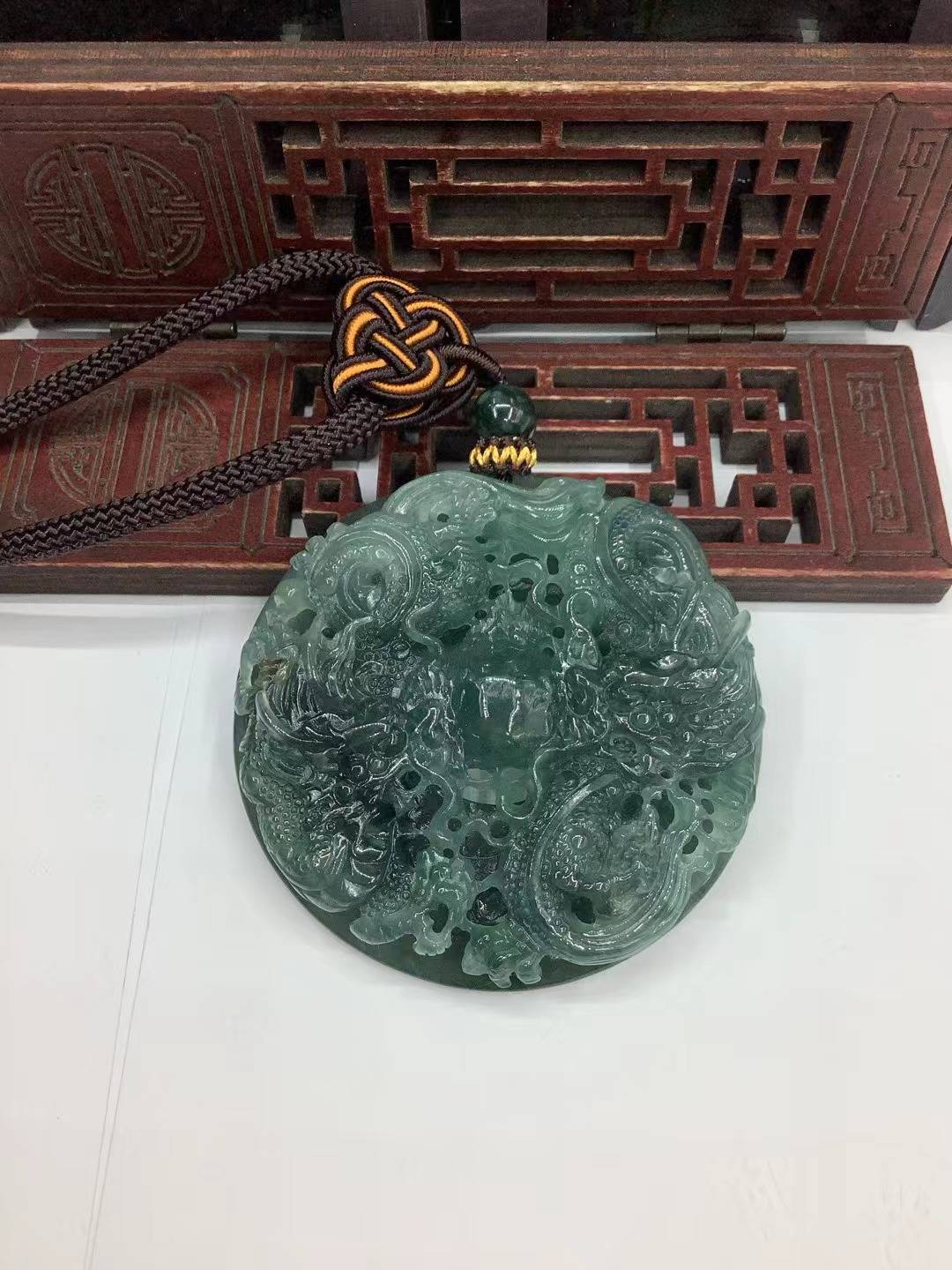 双龙护主